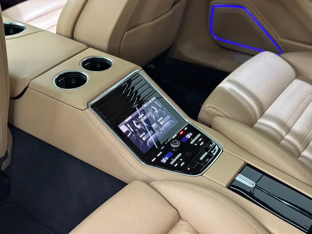 Porsche Panamera — миниатюра 25