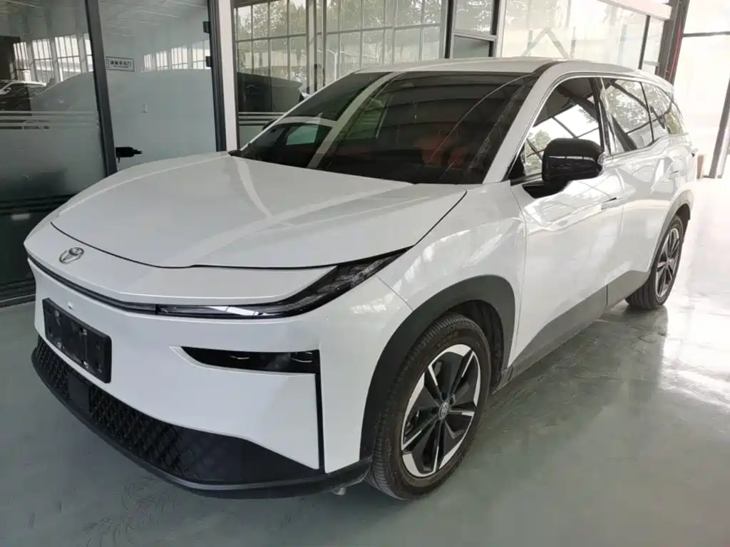 Toyota bZ3X — миниатюра 2