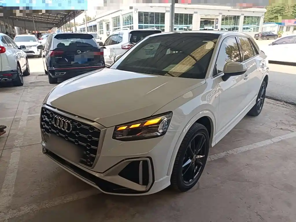 Audi Q2L — миниатюра 2