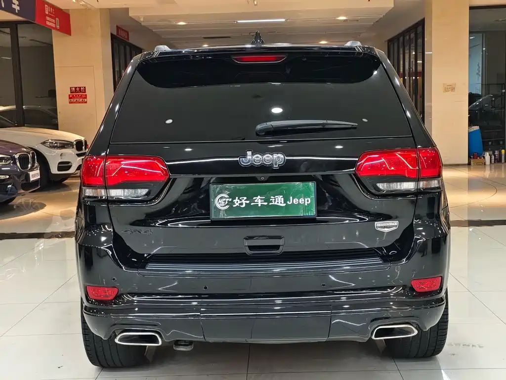 Jeep Grand Cherokee (Import) — миниатюра 16