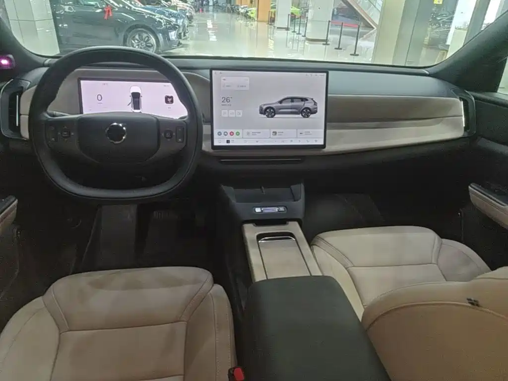 Volvo XC70 PHEV — миниатюра 10