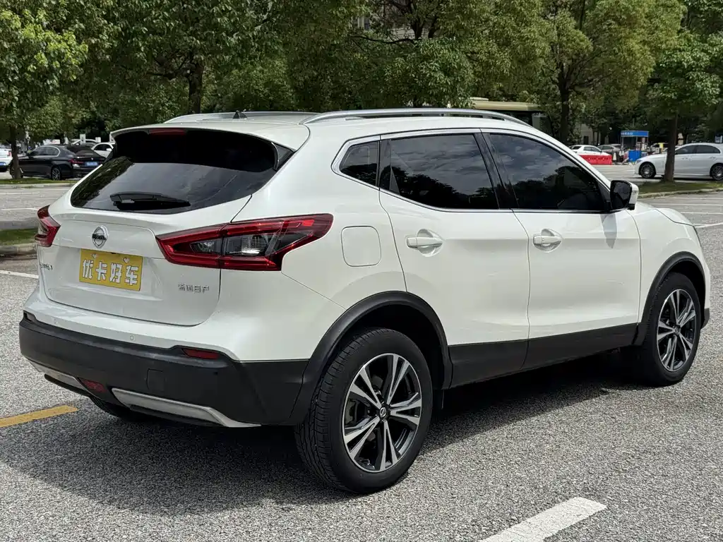 Nissan Qashqai — миниатюра 7