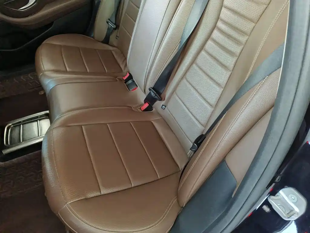Mercedes-Benz E-Class — миниатюра 17