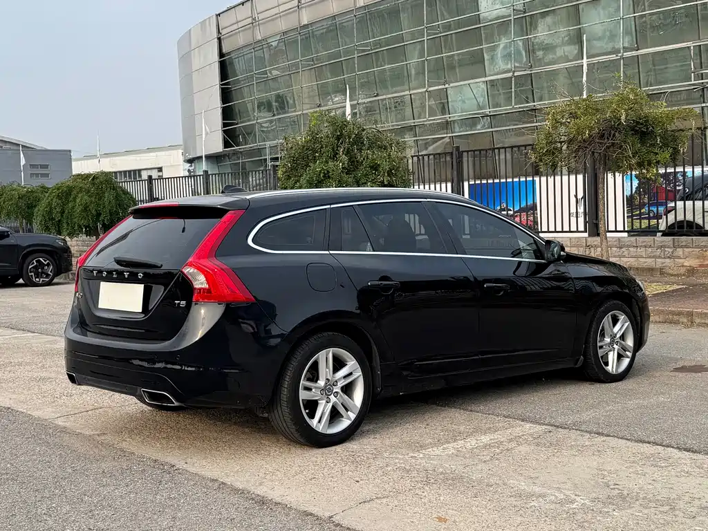 Volvo V60 — миниатюра 4