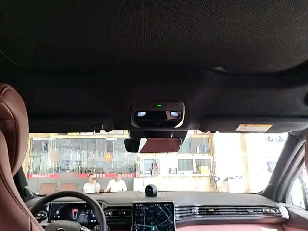 NIO EC6 — миниатюра 18