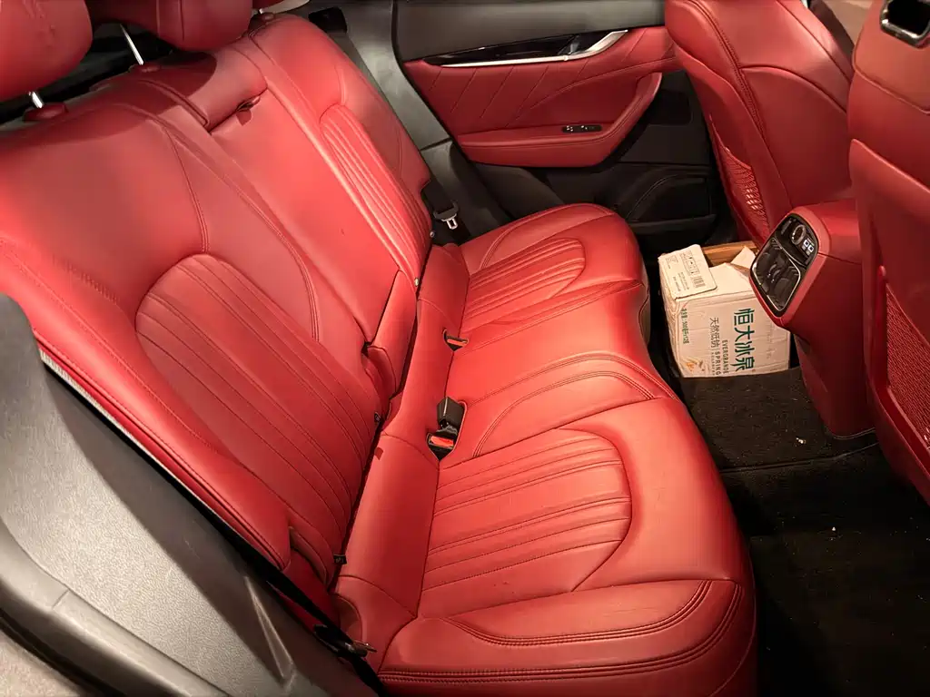 Maserati Levante — миниатюра 4