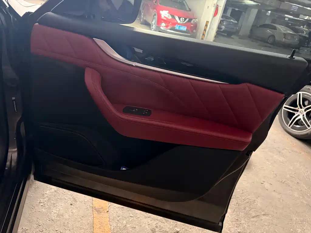 Maserati Levante — миниатюра 14