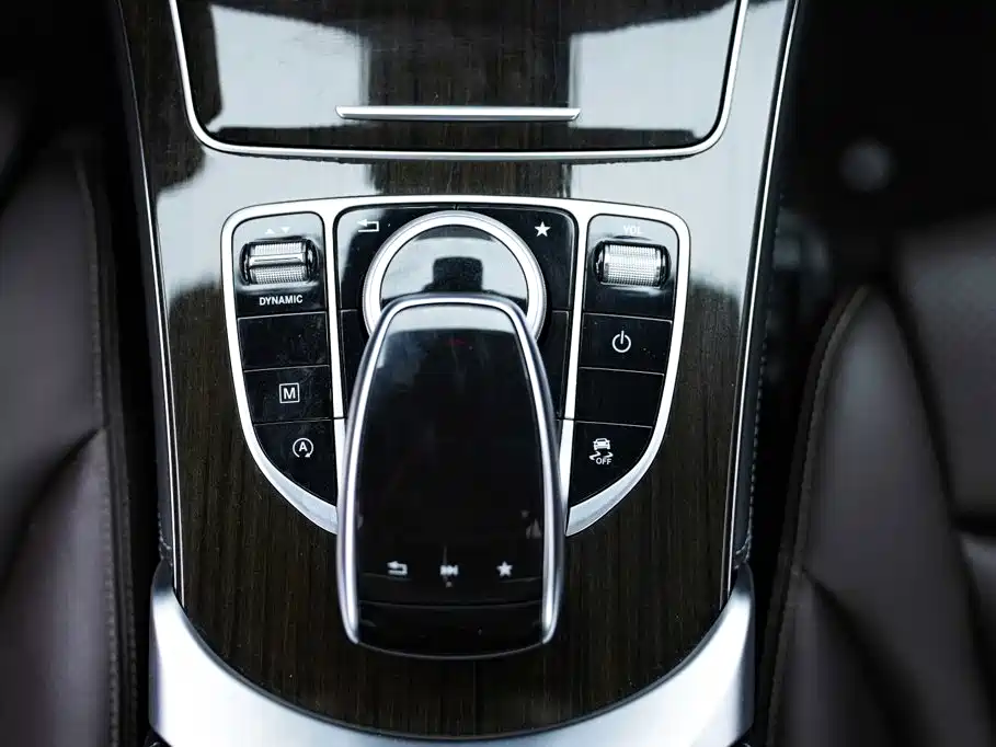 Mercedes-Benz GLC — миниатюра 11