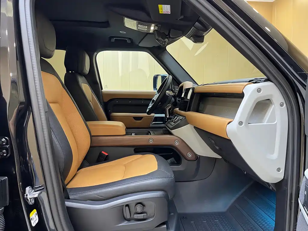 Land Rover Defender — миниатюра 6