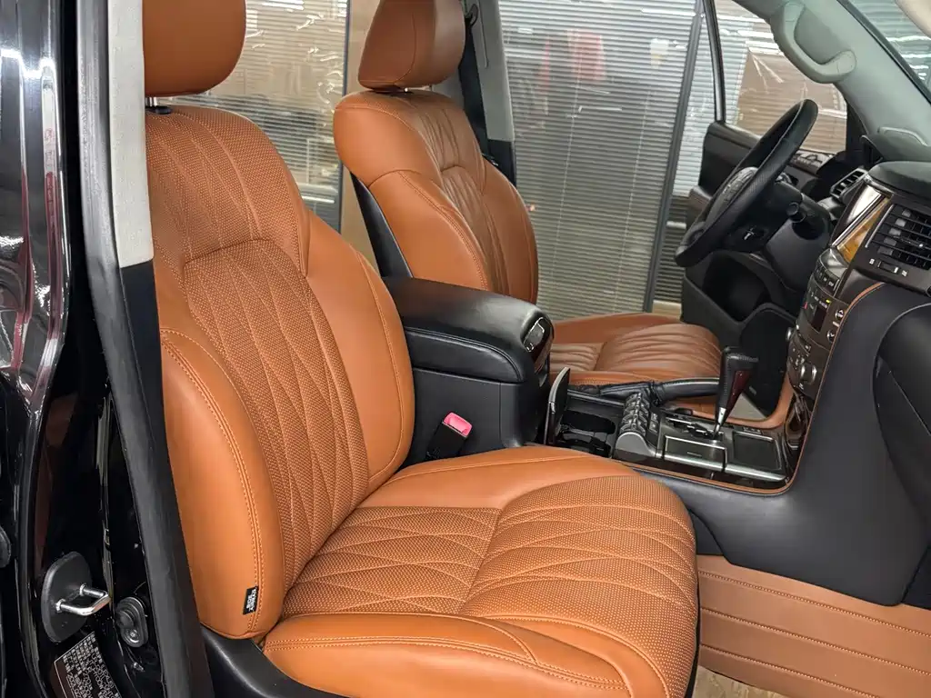 Lexus LX — миниатюра 13