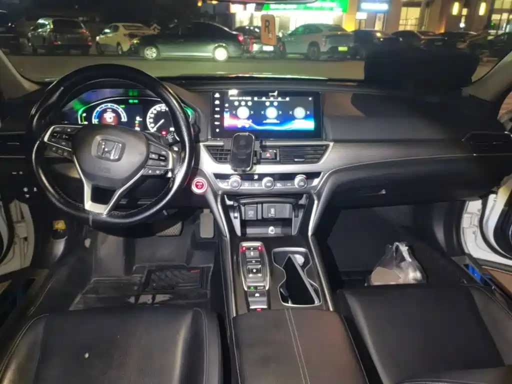 Honda Accord — миниатюра 10