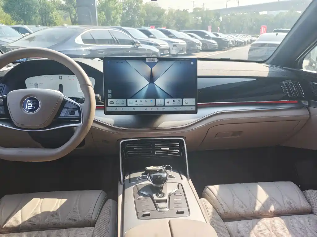 BYD Tang New Energy — миниатюра 8