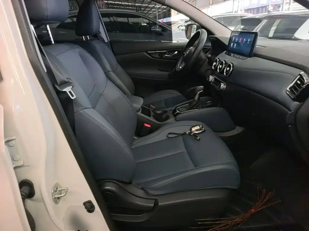 Nissan Qashqai — миниатюра 25