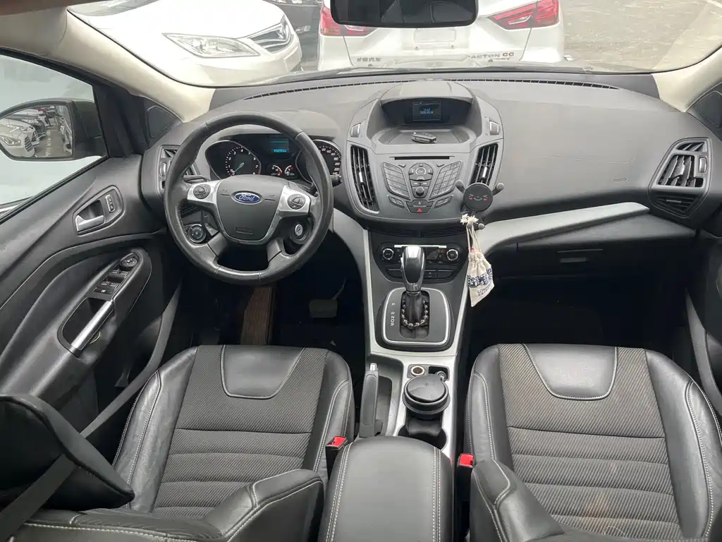 Ford Kuga — миниатюра 8