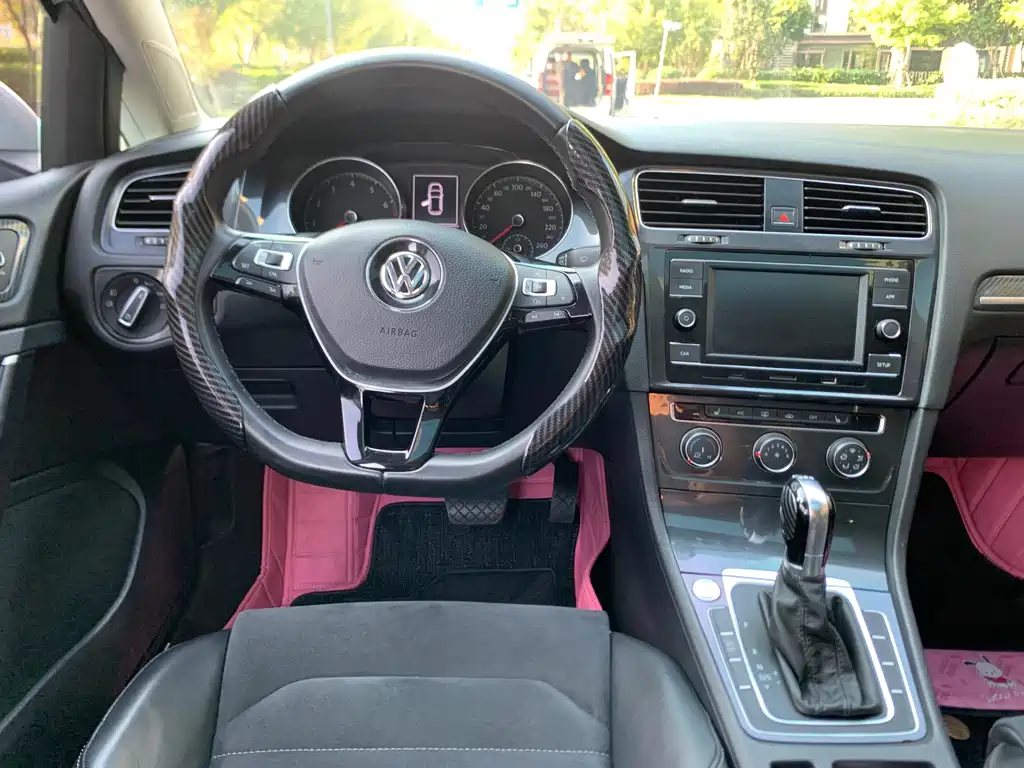 Volkswagen Golf — миниатюра 13