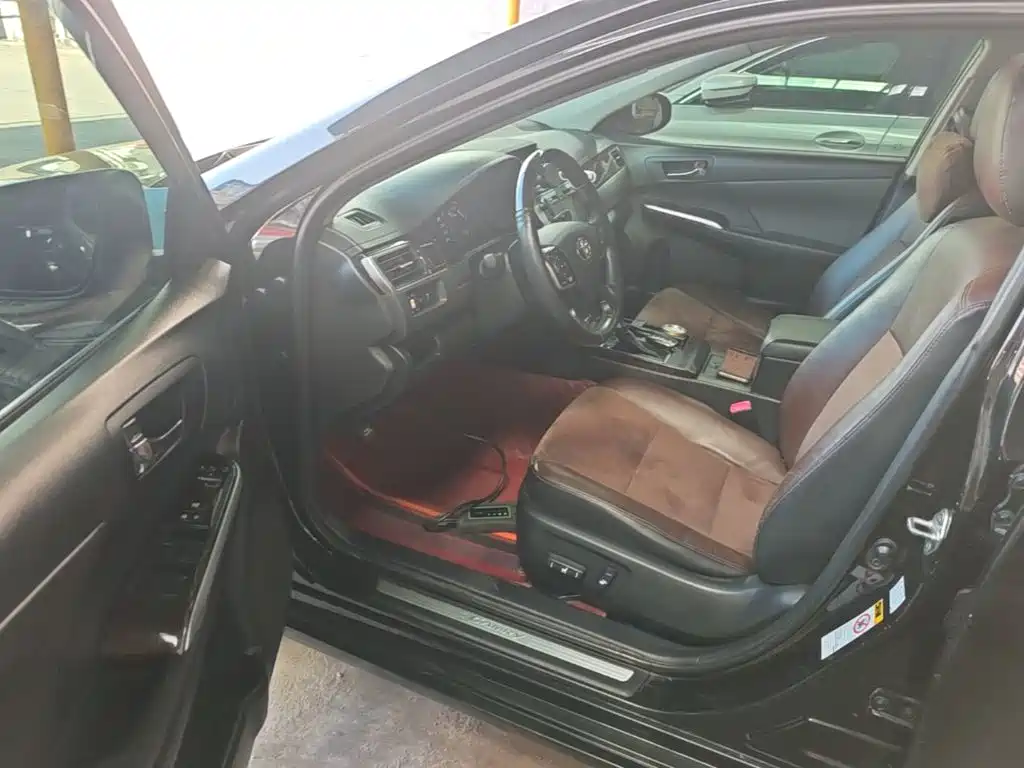 Toyota Camry — миниатюра 16