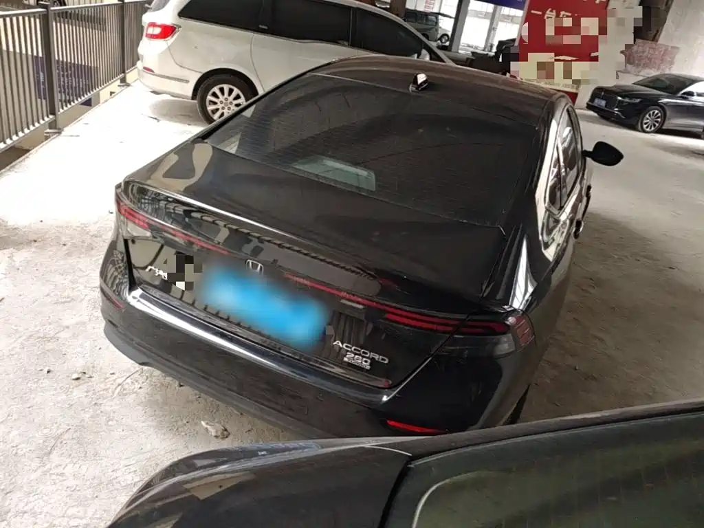 Honda Accord — миниатюра 7