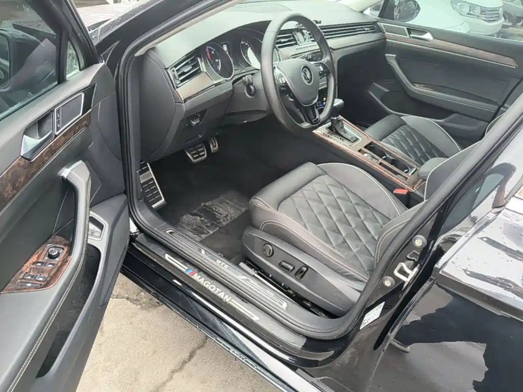 Volkswagen Magotan PHEV — миниатюра 16