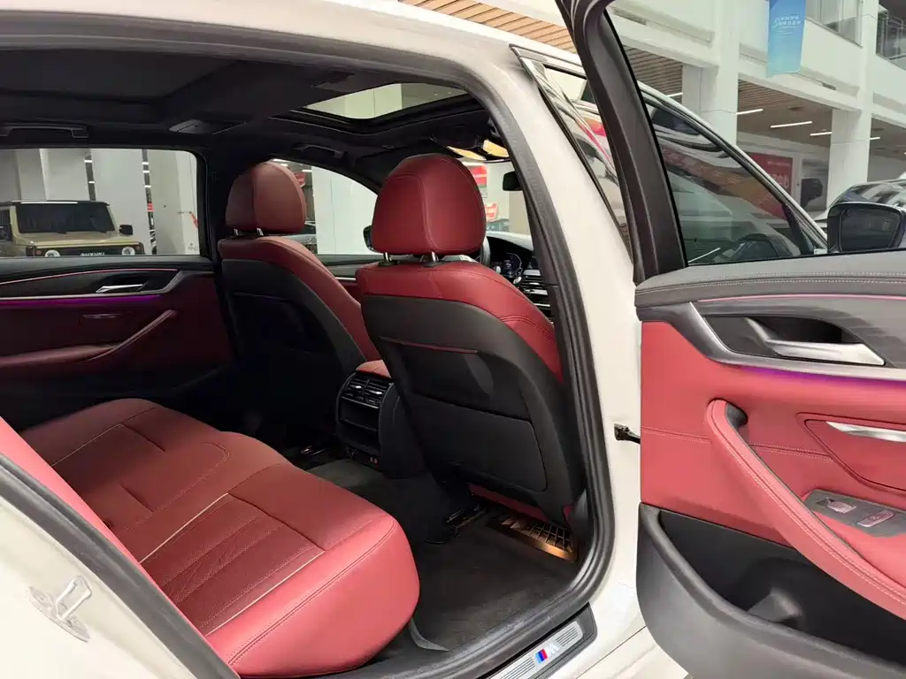 BMW 5 Series New Energy — миниатюра 19