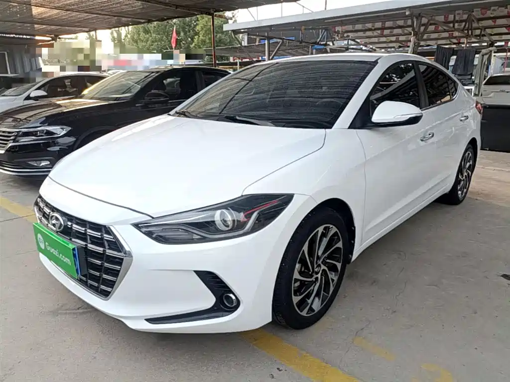 Hyundai Elantra 2020