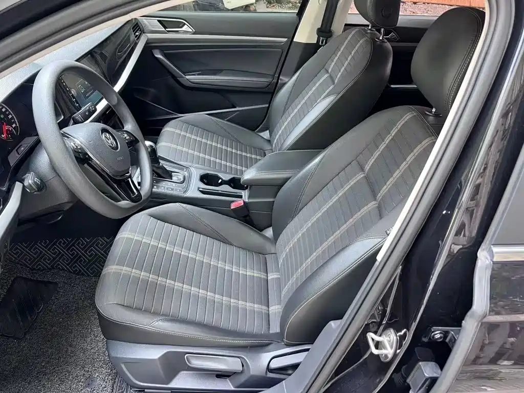 Volkswagen Lavida — миниатюра 4