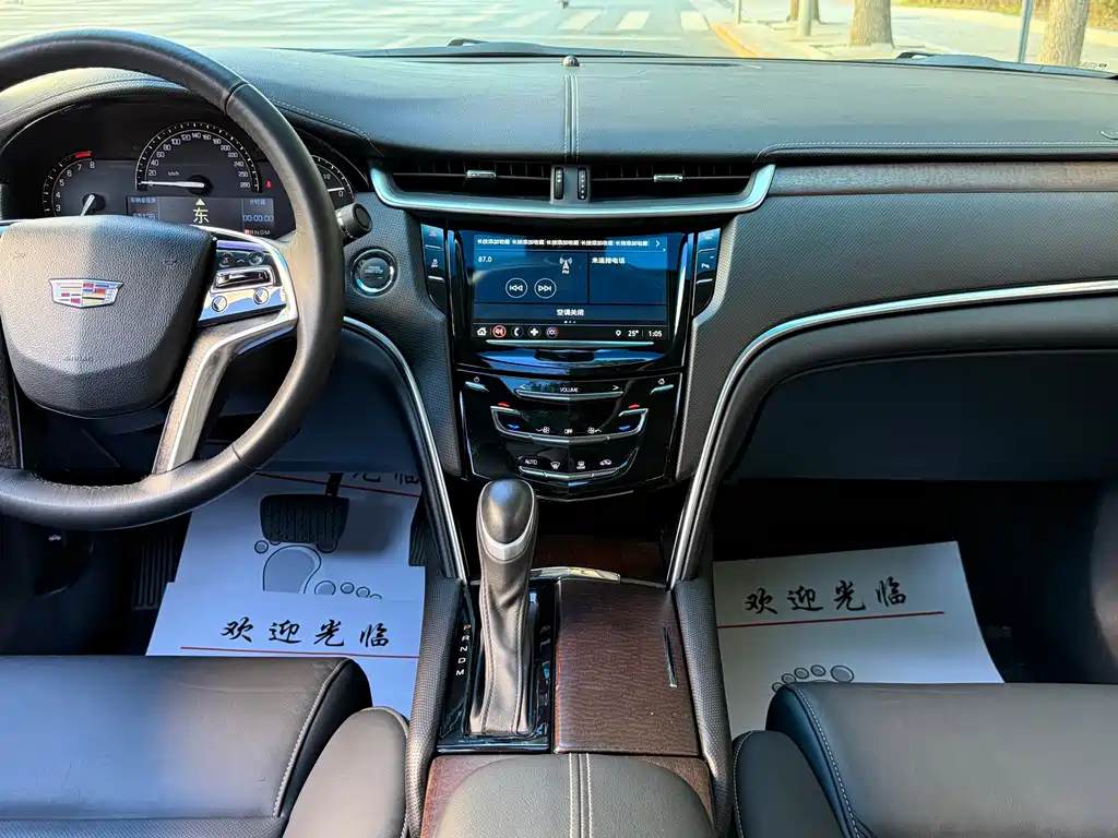 Cadillac XTS — миниатюра 11