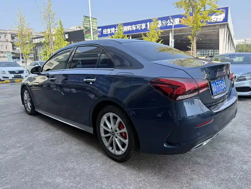 Mercedes-Benz A-Class — миниатюра 8