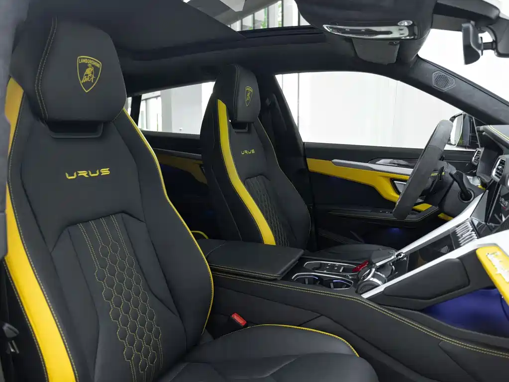 Lamborghini Urus — миниатюра 13