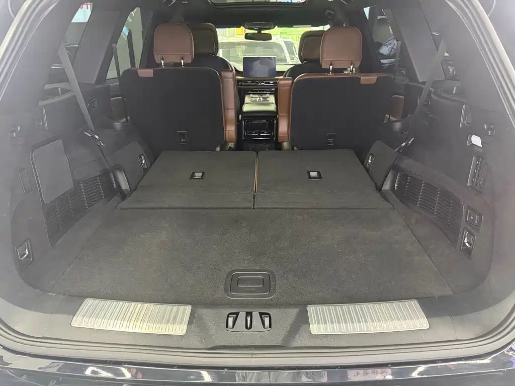 Lincoln Aviator — миниатюра 12