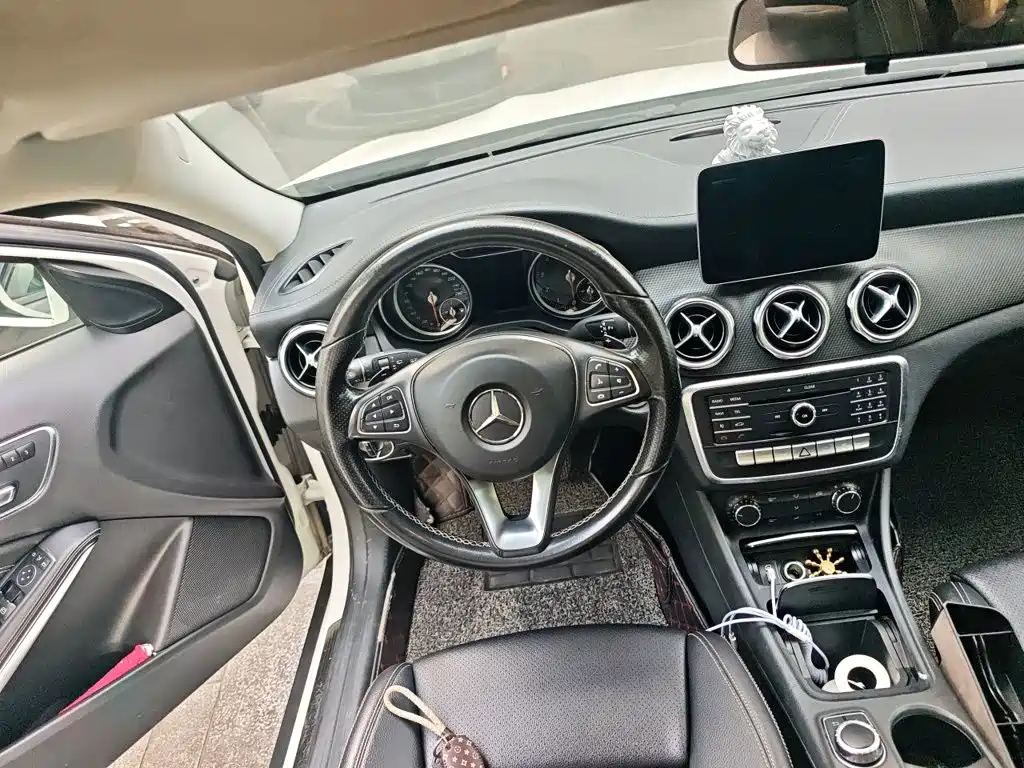 Mercedes-Benz GLA — миниатюра 6