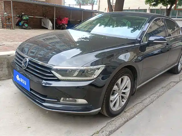 VOLKSWAGEN MAGOTAN 2018