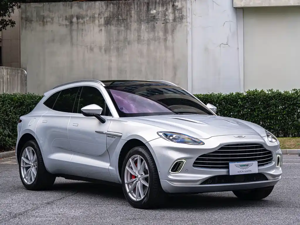 Aston Martin DBX — миниатюра 3