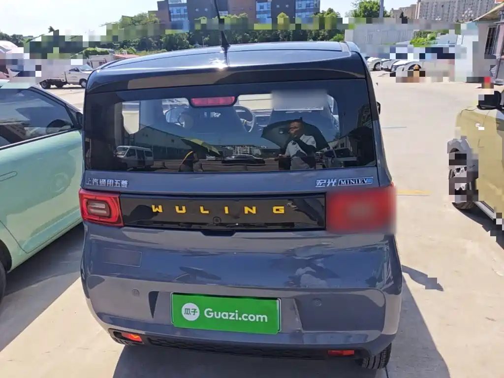 Wuling MINIEV — миниатюра 6