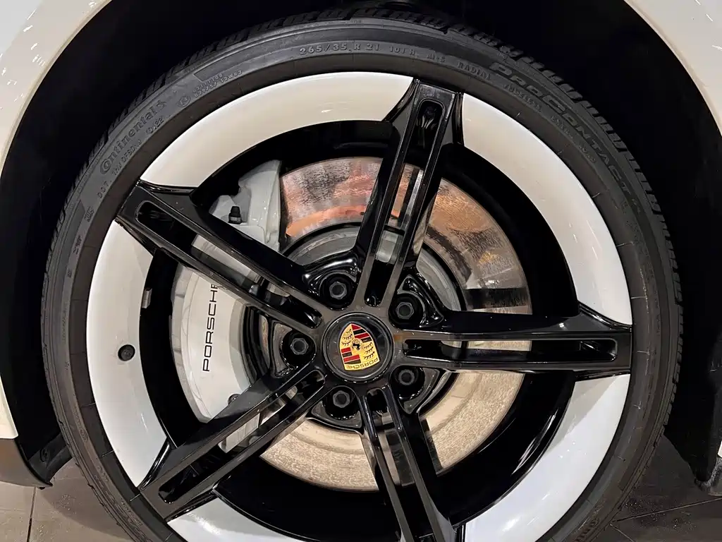 Porsche Taycan — миниатюра 4