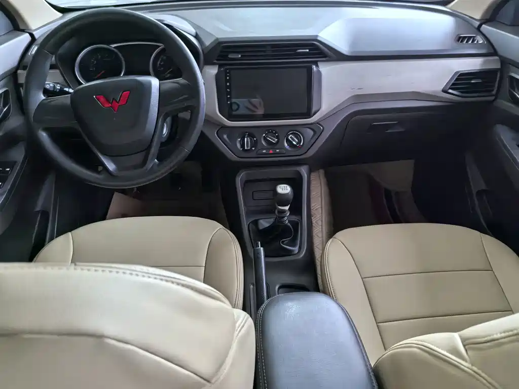 Wuling Hongguang — миниатюра 8