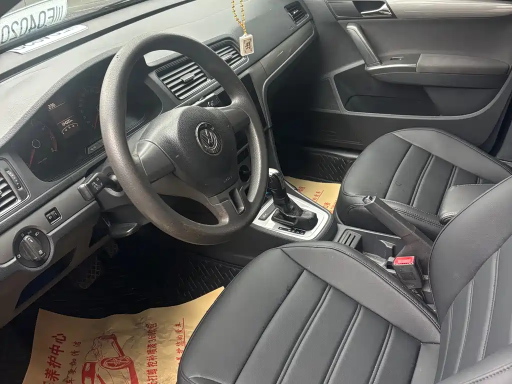 Volkswagen Lavida — миниатюра 2