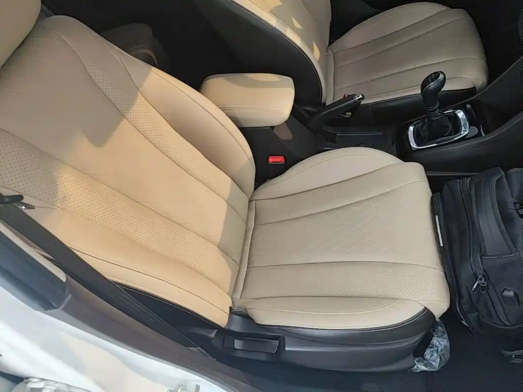 Baojun 310W — миниатюра 25