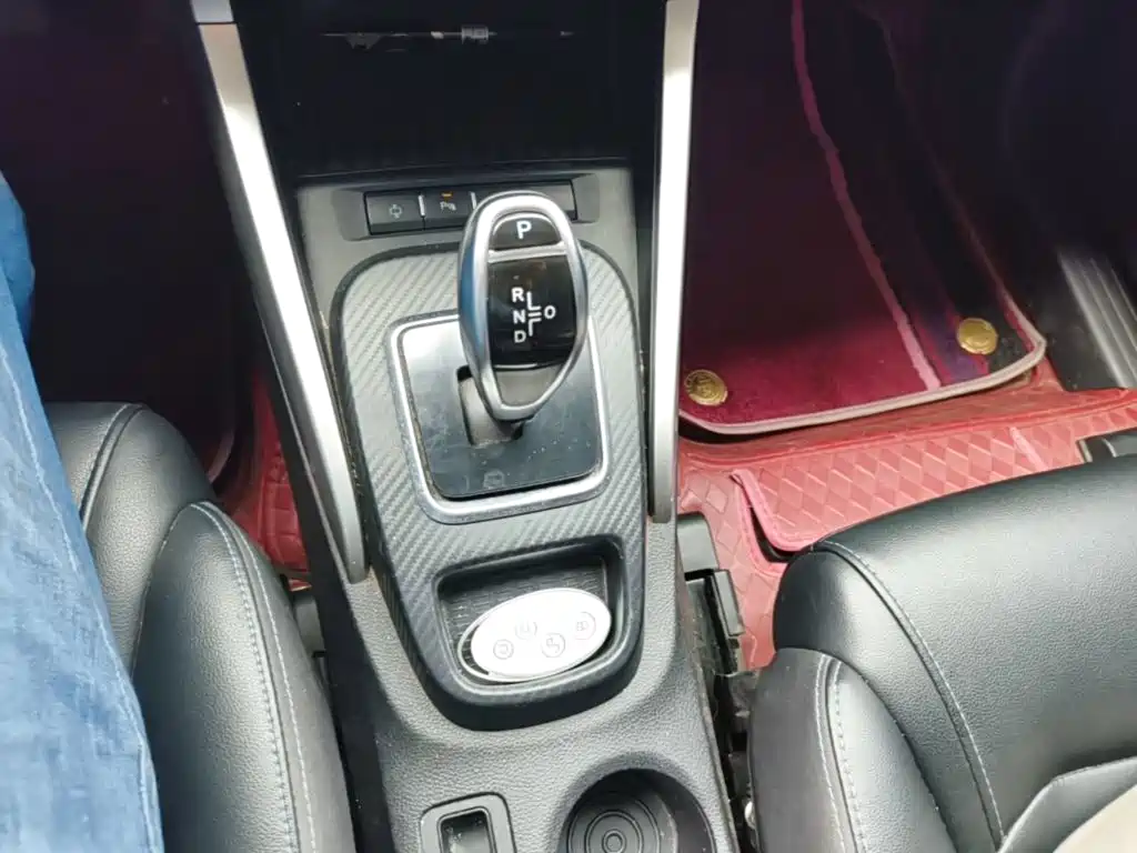 BYD Yuan EV — миниатюра 14