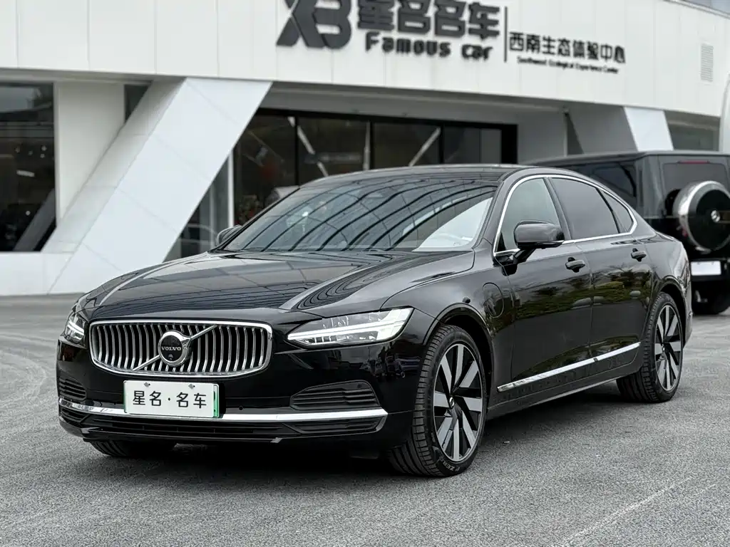 Volvo S90 PHEV 2024