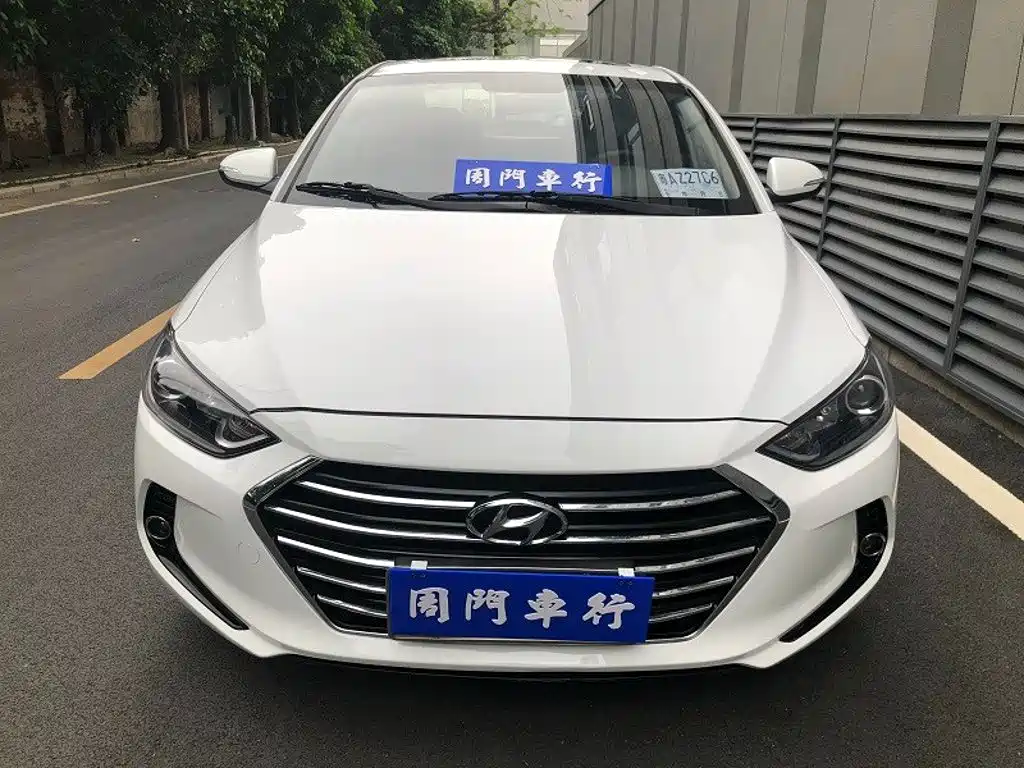 Hyundai Elantra — миниатюра 2