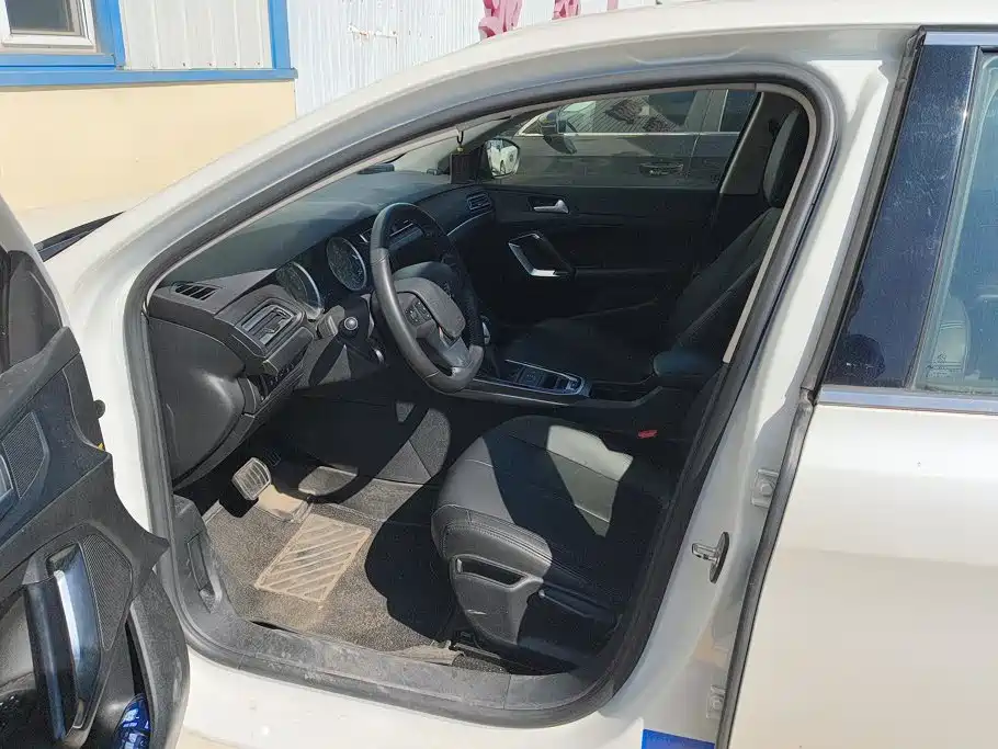 Peugeot 408 — миниатюра 9