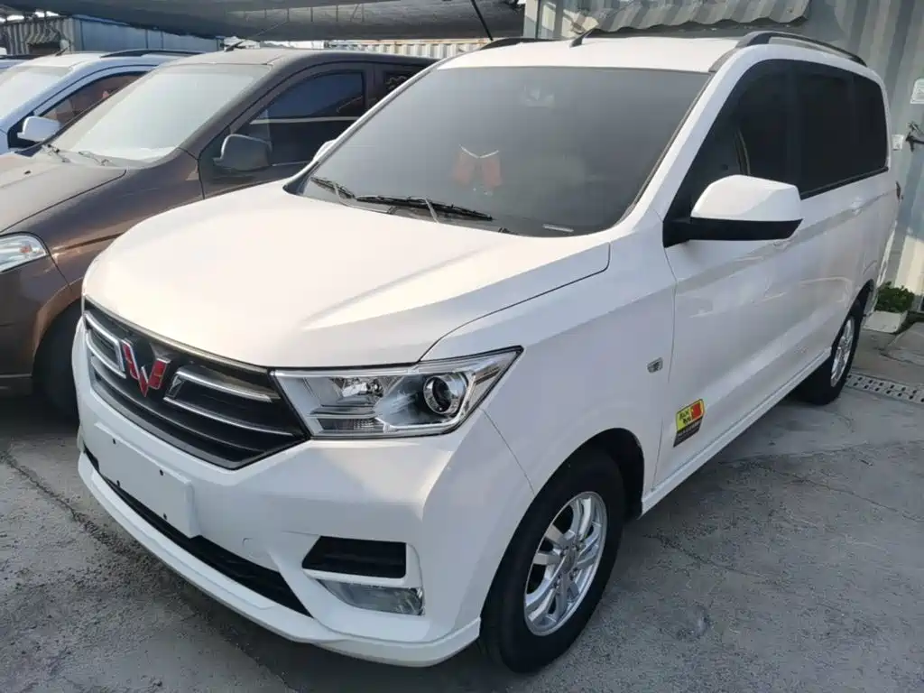Wuling Hongguang — миниатюра 2