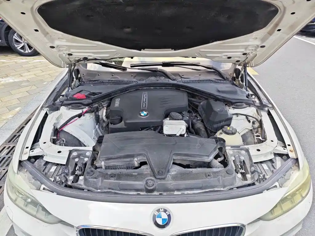 BMW 3 Series — миниатюра 11