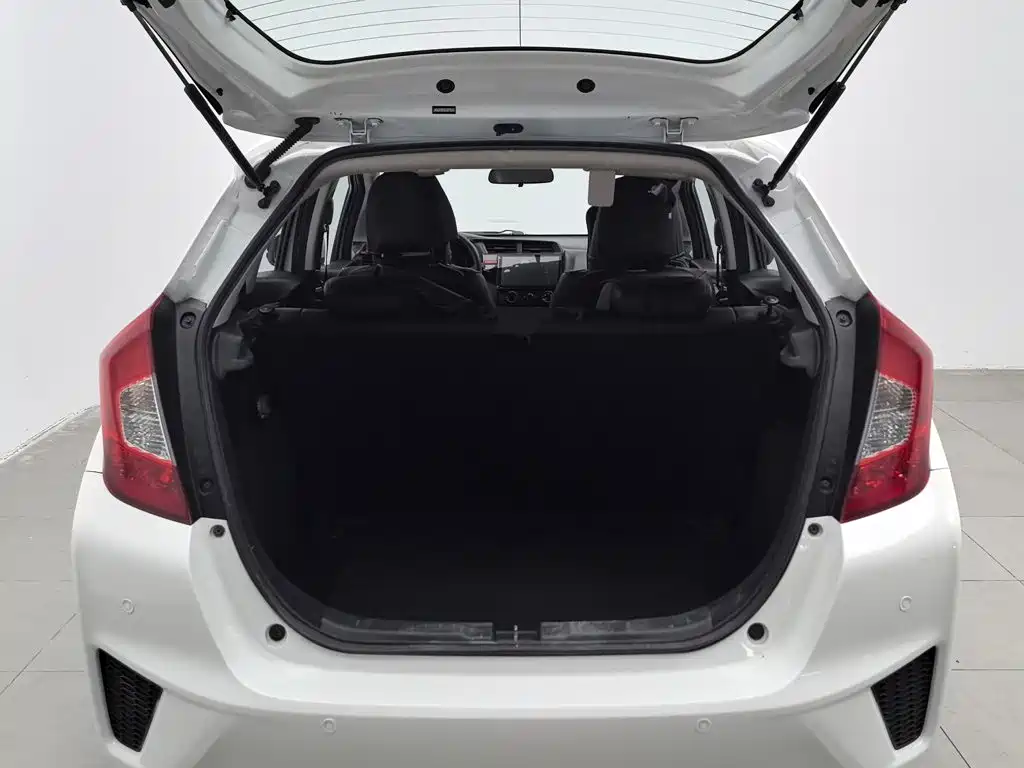 Honda Fit — миниатюра 16