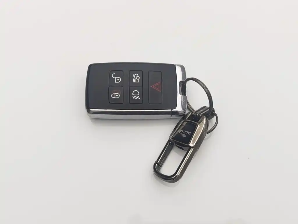 Jaguar XEL — миниатюра 19