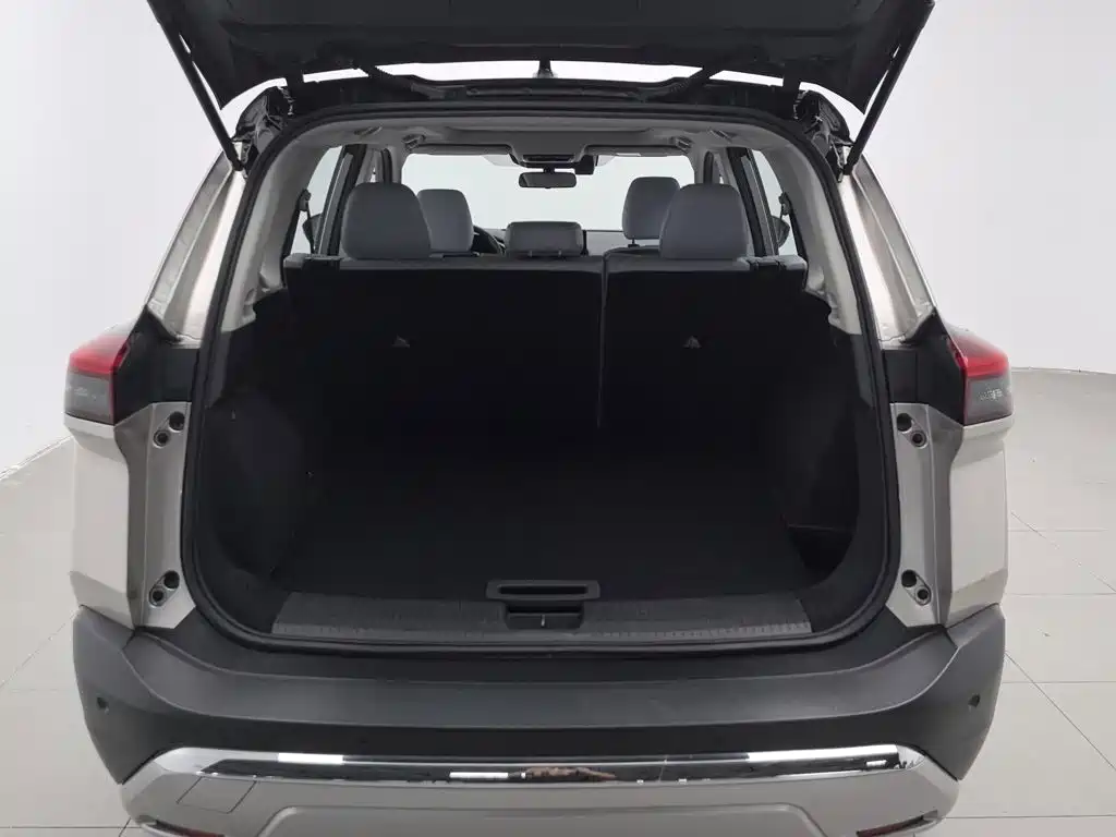 Nissan X-Trail — миниатюра 16