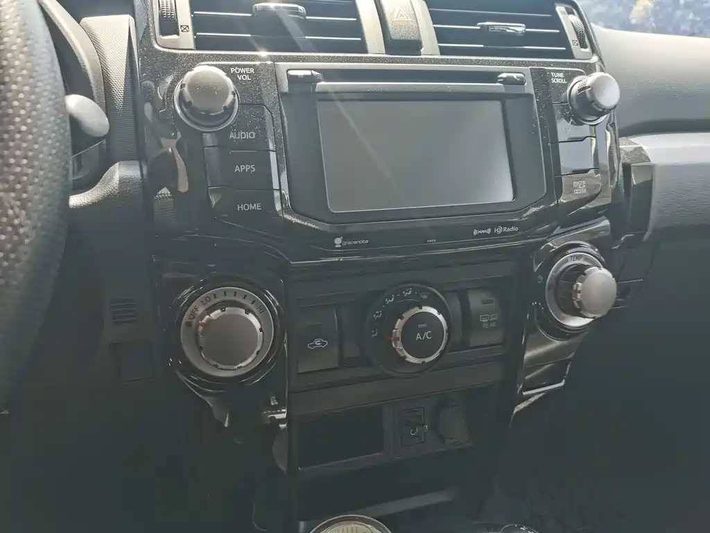 Toyota 4Runner — миниатюра 11