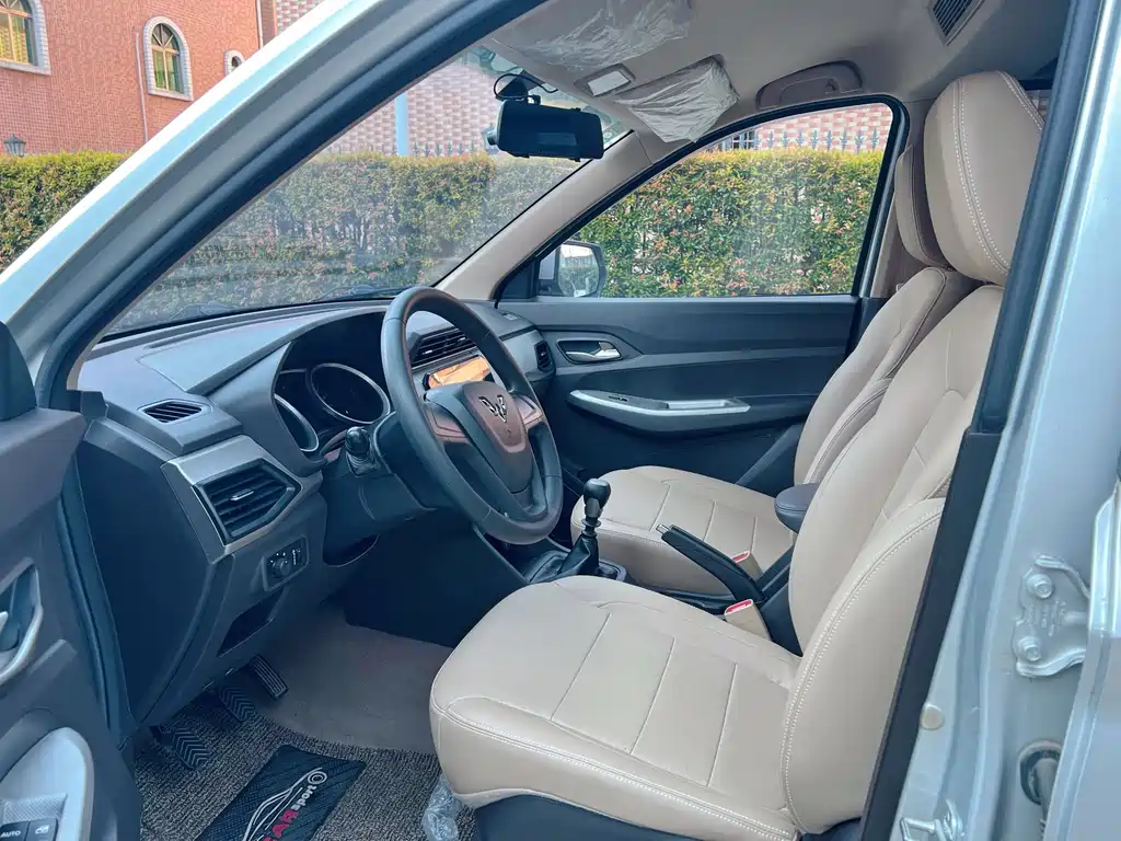 Wuling Hongguang — миниатюра 7