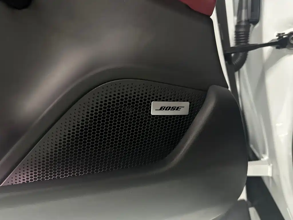 Porsche Taycan — миниатюра 9