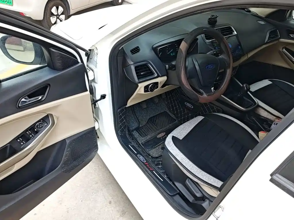 Ford Escort — миниатюра 16